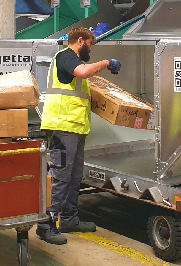 Dedicated SWISS Mail handling facility at Zurich Hub with secure processes