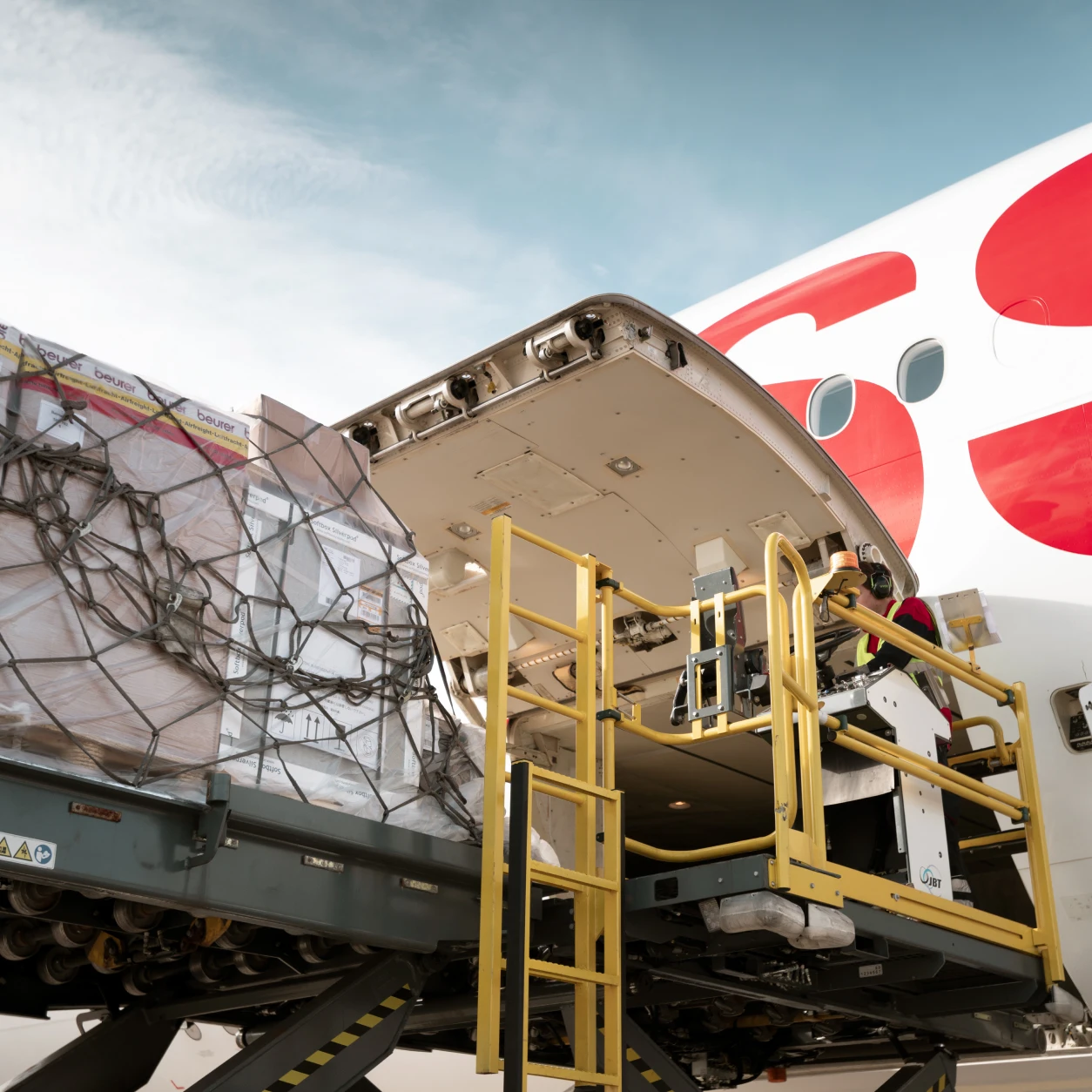 SWISS WorldCargo global network for safe and compliant dangerous goods transport